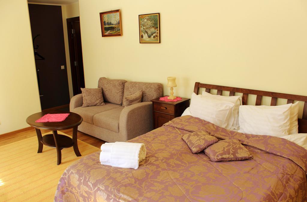 Embrace Hotel & Apartments Pärnu Pokoj fotografie
